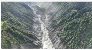 हिमालयी झीलों का बढ़ता खतरा: 7,500 ग्लेशियल झीलों पर मंडरा रहा आपदा का साया